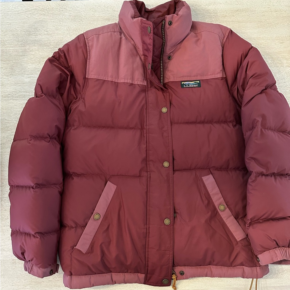 LL Bean Women’s Down Puffer Jacket Small